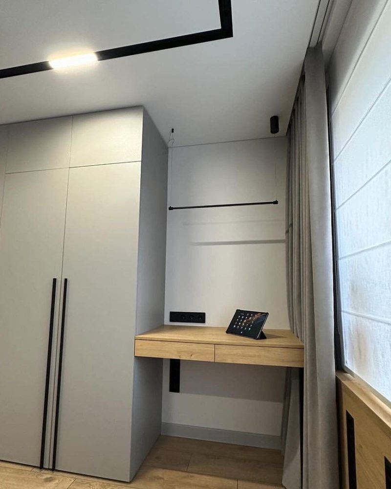 Распашной шкаф серый фото