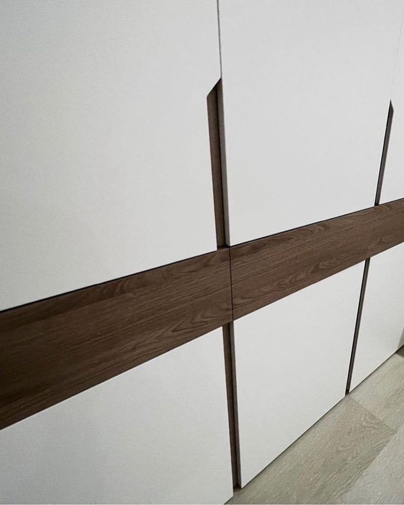 Распашной шкаф серый фото