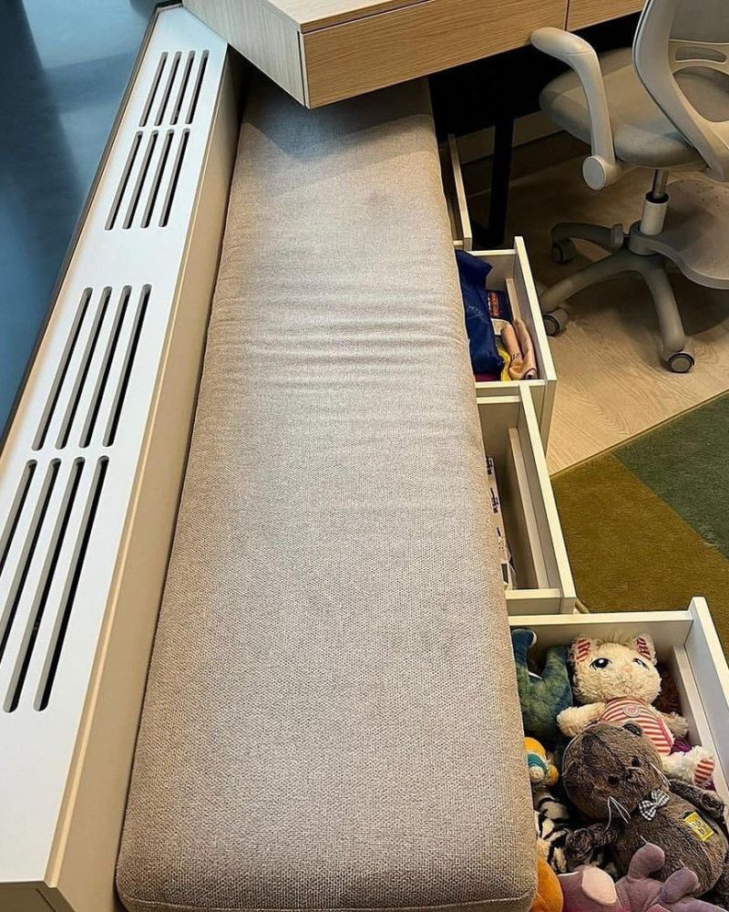 Распашной шкаф светло-серый фото